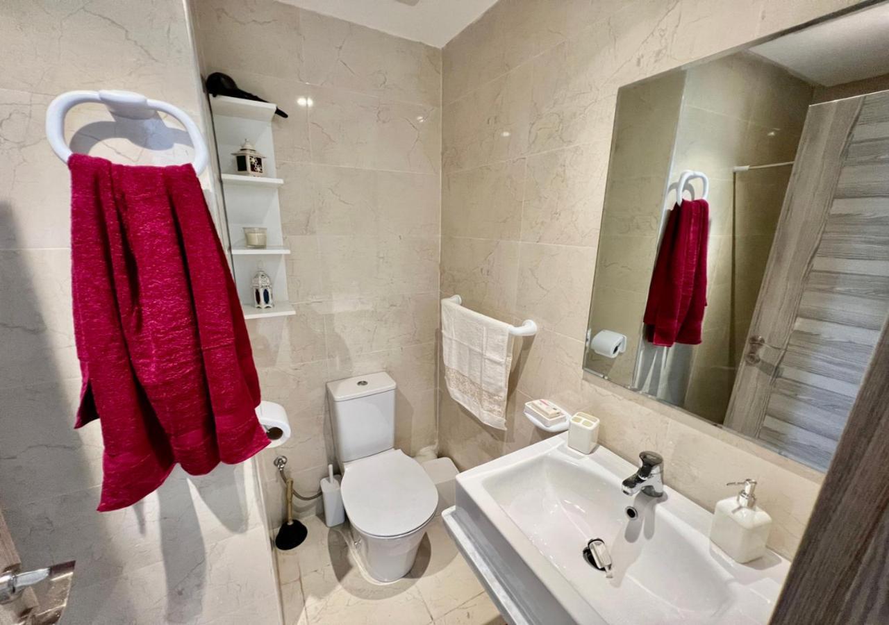 Apartment Splendide Avec Piscine A *